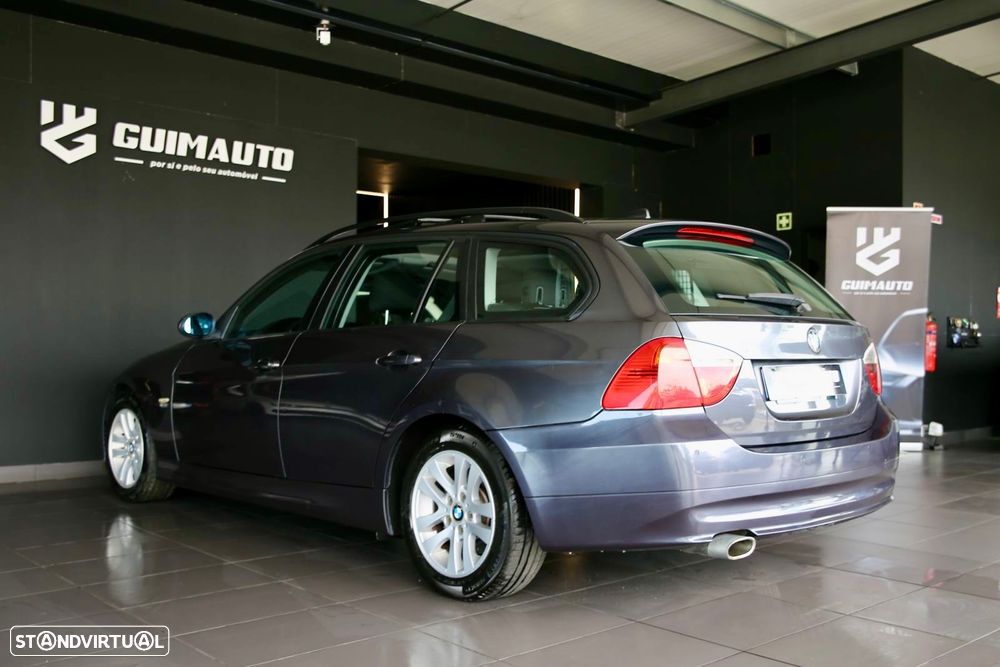 BMW 320 d Touring Dynamic - 11