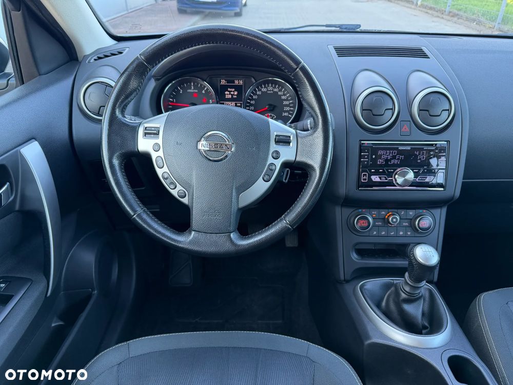 Nissan Qashqai 2.0 dCi DPF acenta - 19