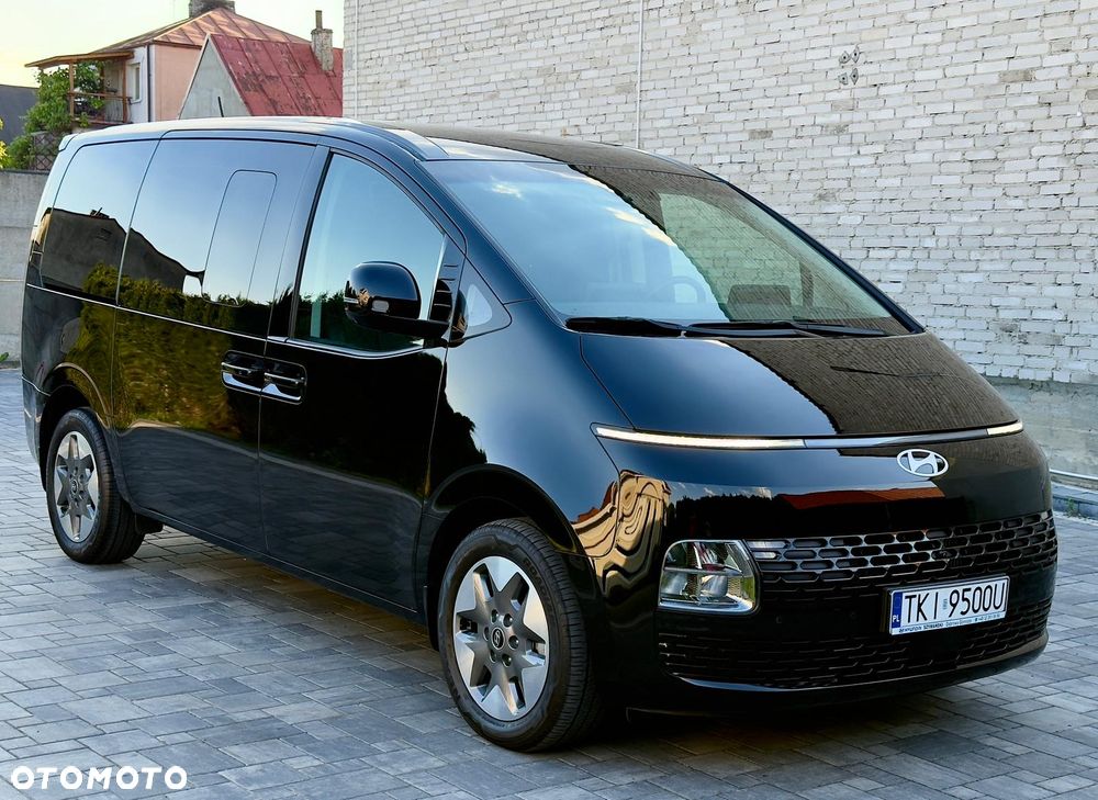 Hyundai Staria 1.6 T-GDI HEV Smart VIP - 1