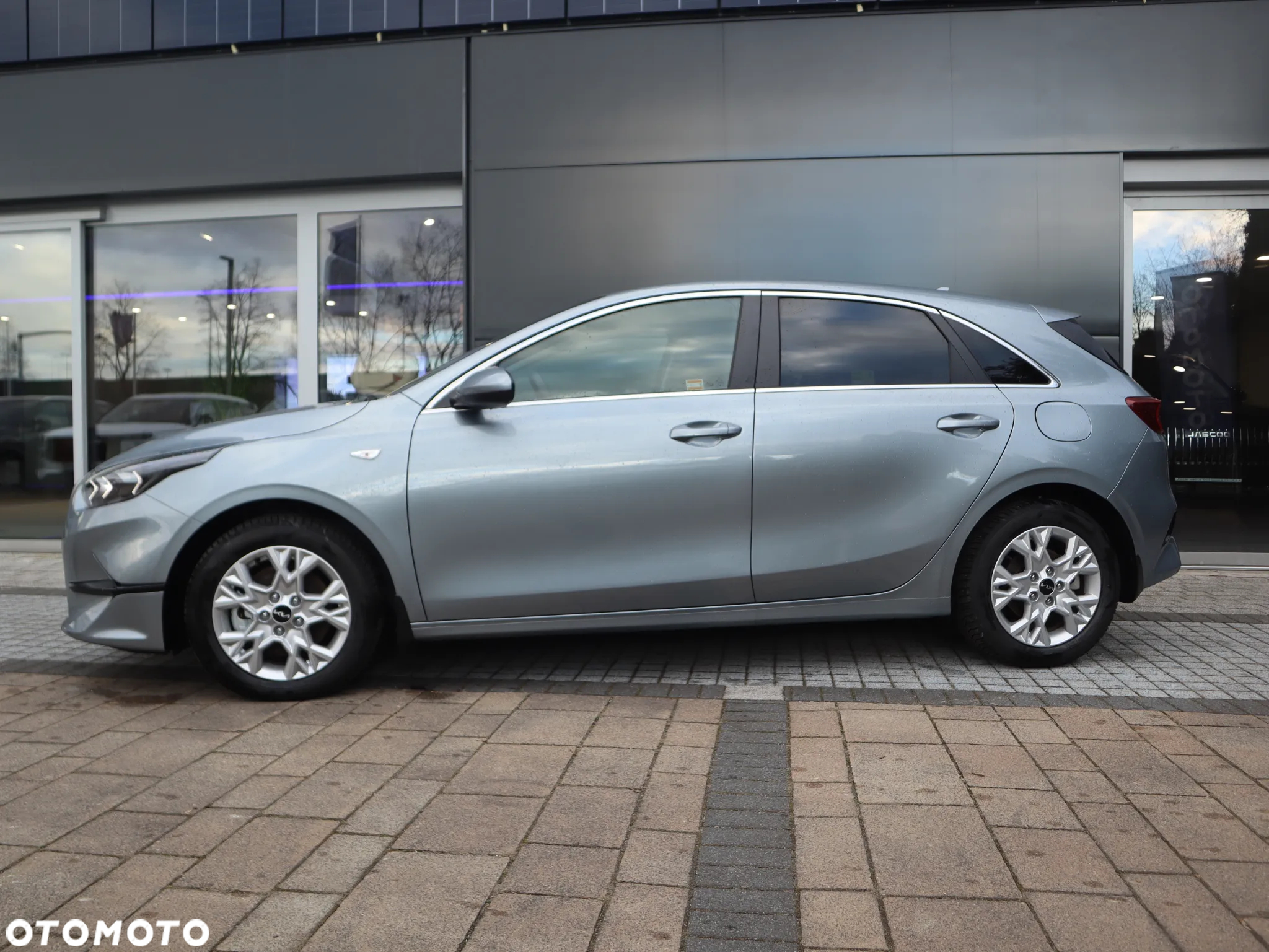 Kia Ceed 1.5 T-GDI M - 3