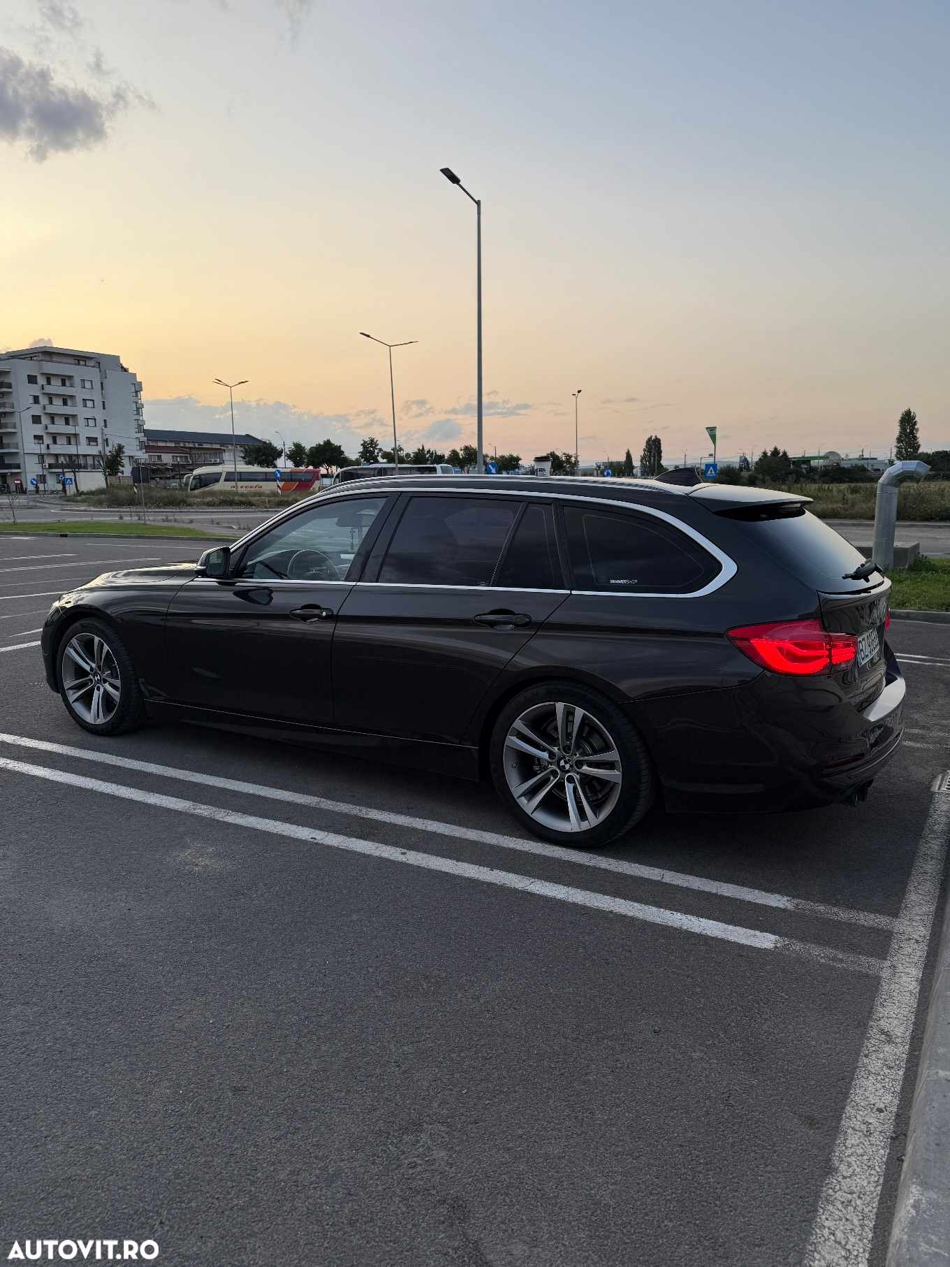 BMW Seria 3 320d Aut. Luxury Line - 3