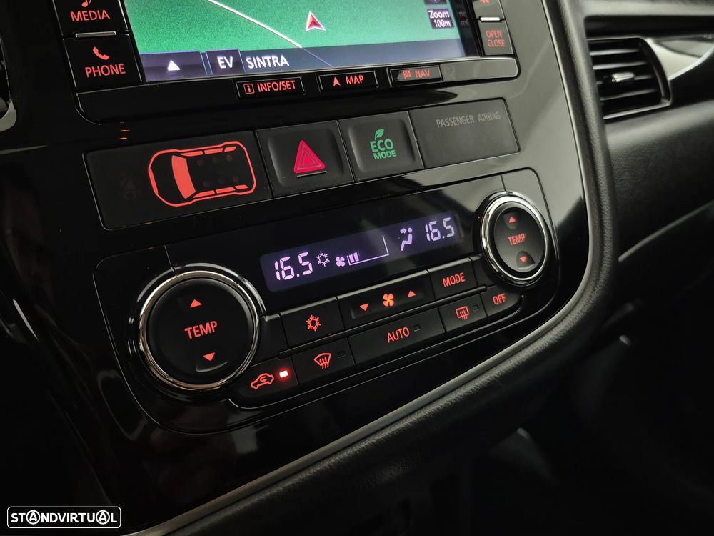 Mitsubishi Outlander 2.0 Instyle Navi - 18