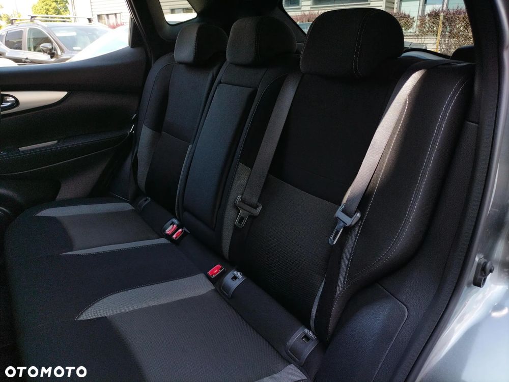 Nissan Qashqai 1.2 DIG-T N-Connecta EU6 - 16