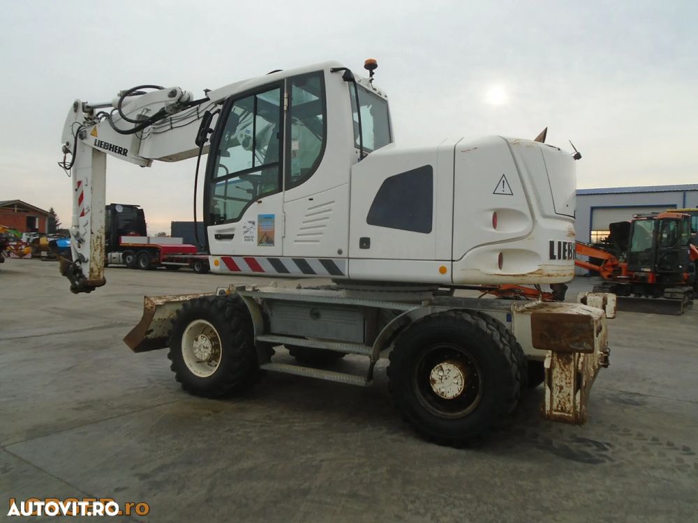 Liebherr A 918 Compact - 2