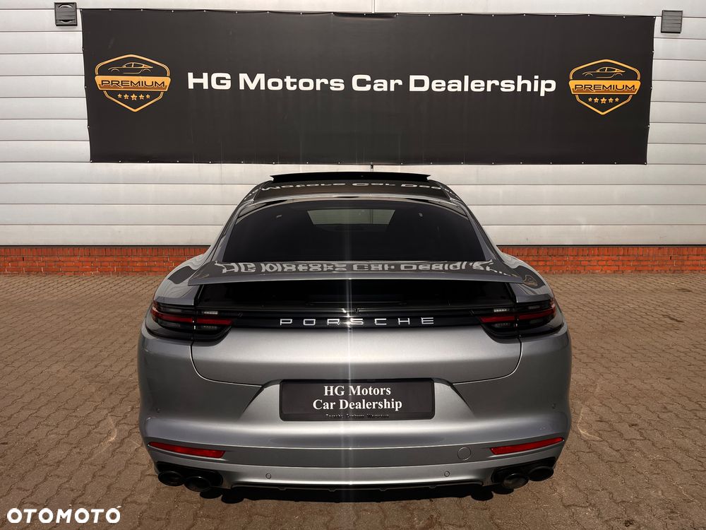 Porsche Panamera - 11