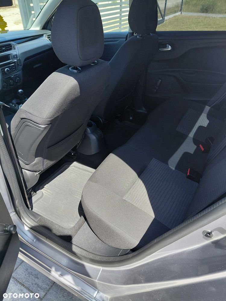 Peugeot 301 - 8