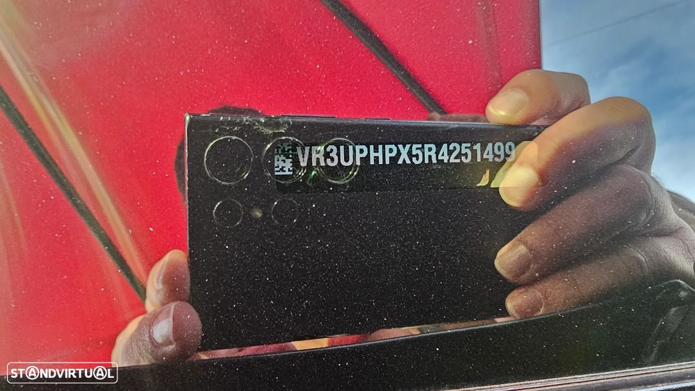 Peugeot 208 1.2 Hybrid Allure e-DCS6 - 47