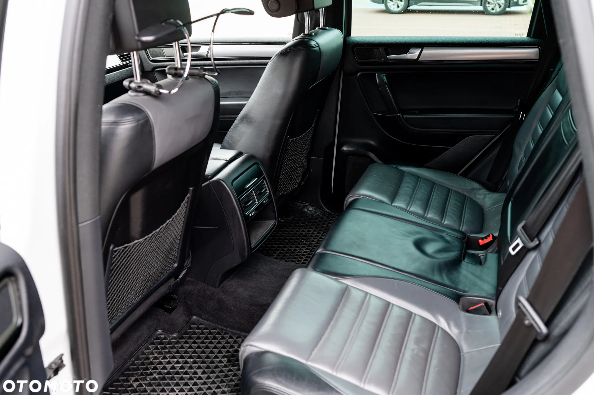 Volkswagen Touareg 3.0 V6 TDI BMT R-Style - 12
