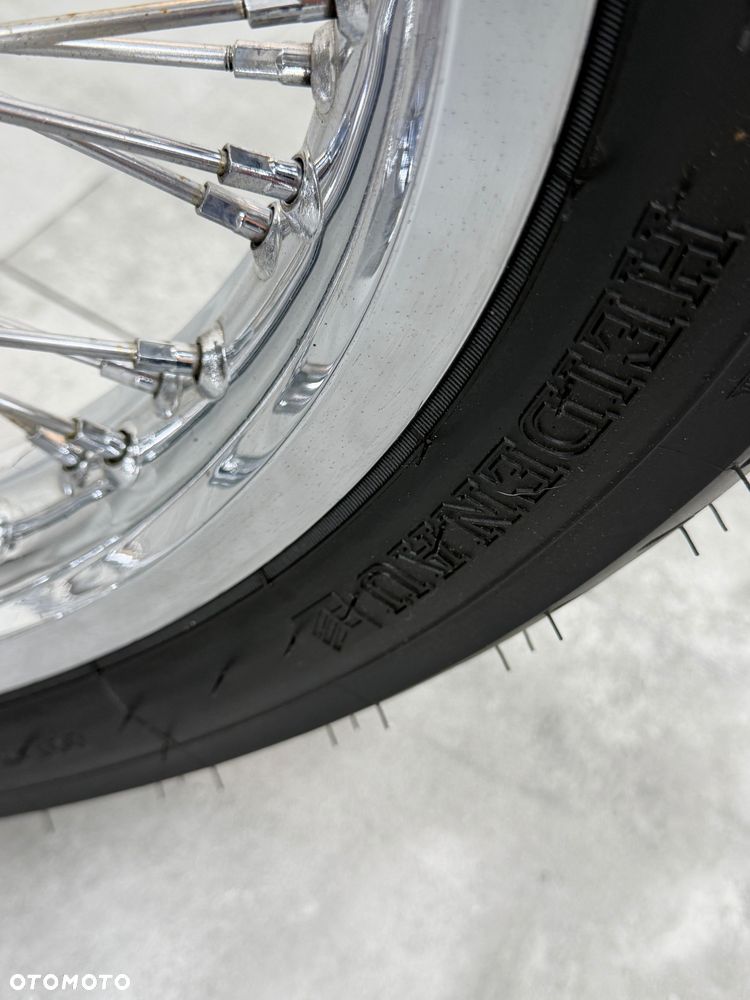 Suzuki Intruder - 19