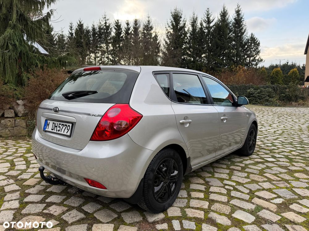 Kia Ceed 1.6 CRDi ISG Business Line - 5