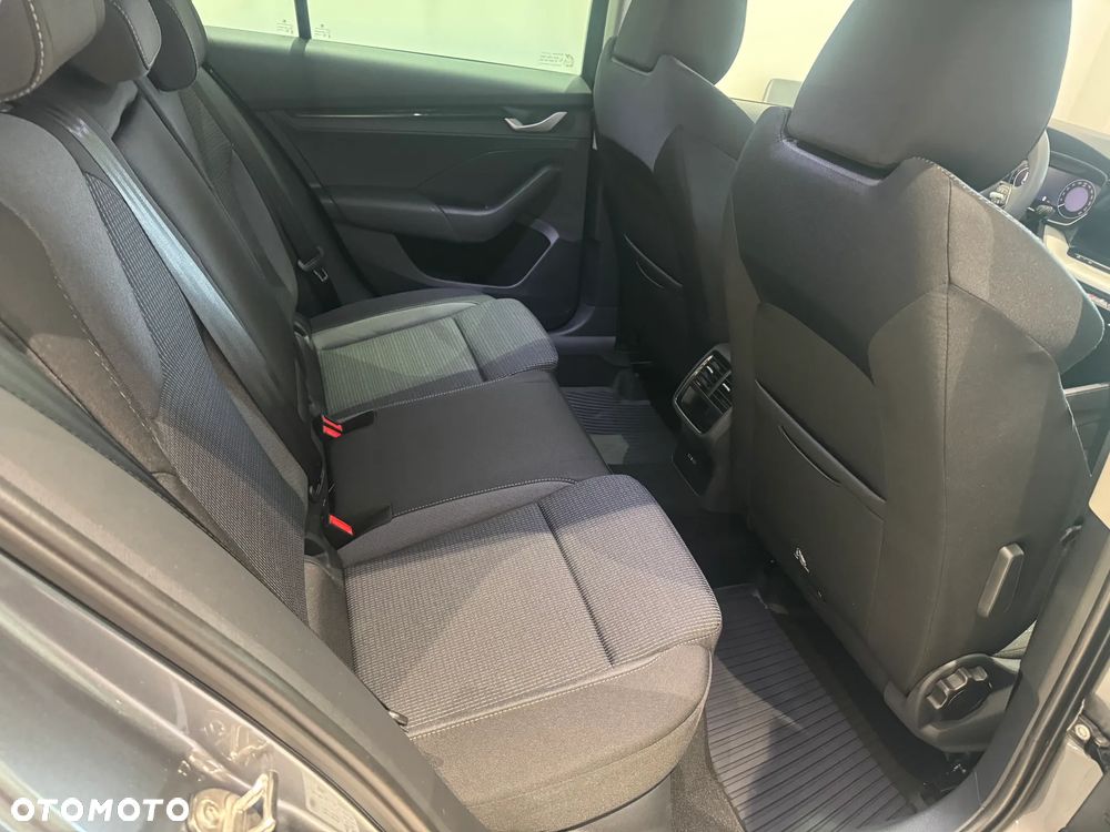 Skoda Octavia 1.5 TSI mHEV Drive Selection DSG - 9