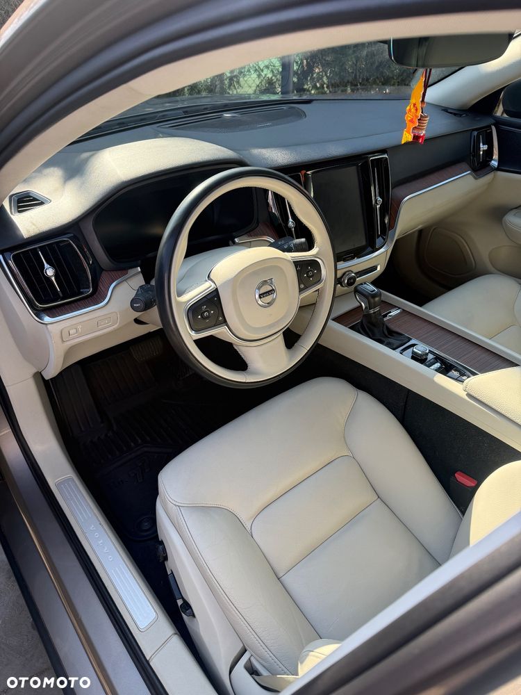 Volvo S60 T6 AWD Momentum Pro - 10