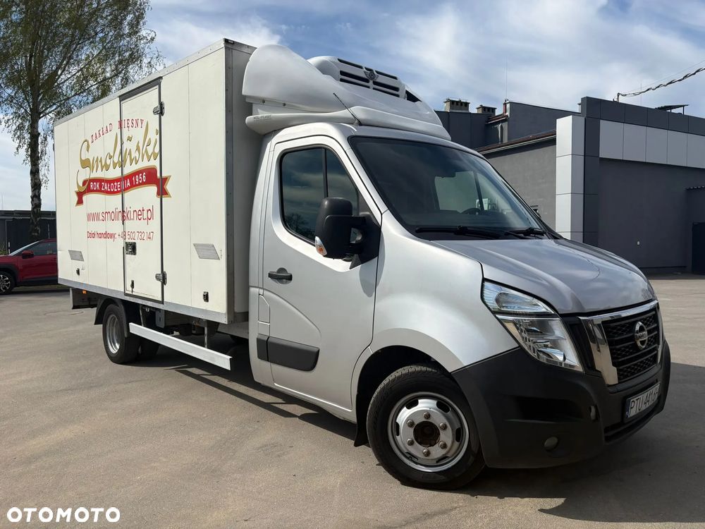 Nissan NV400 - 1