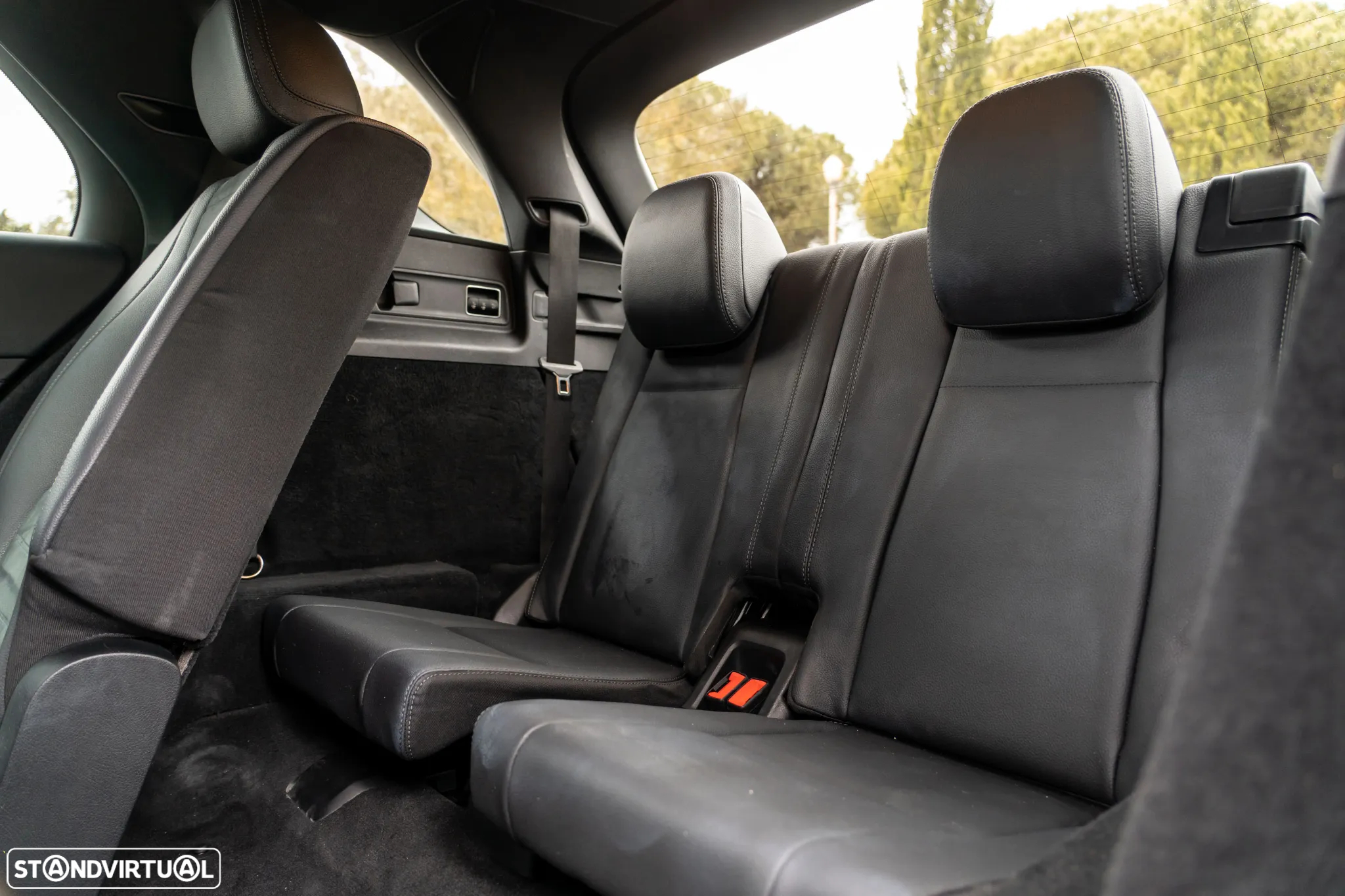 Mercedes-Benz GLE 300 d 4Matic - 11