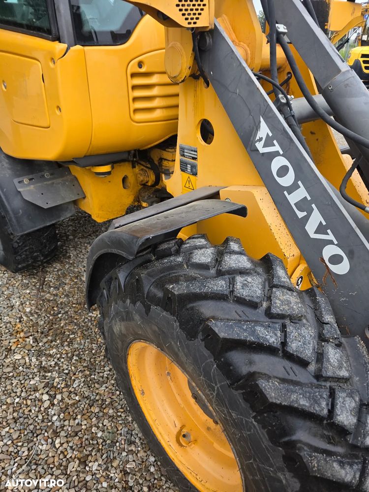Volvo L25F miniincarcator incarcator frontal compact vola minivola - 8