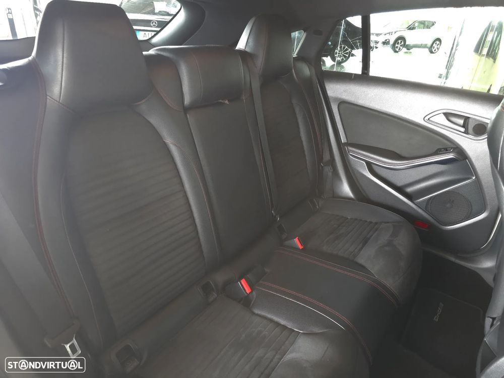 Mercedes-Benz CLA 220 d Shooting Brake AMG Line Aut. - 21
