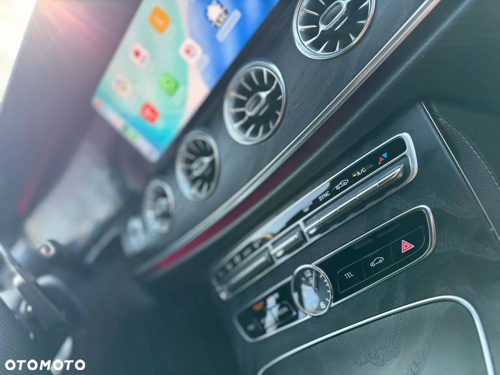 Mercedes-Benz Klasa E 220 d 9G-TRONIC - 28