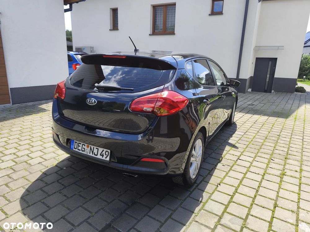 Kia Ceed - 10