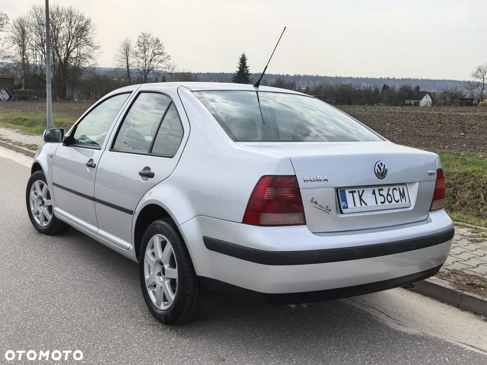Volkswagen Bora 1.9 TDI Comfortline - 4