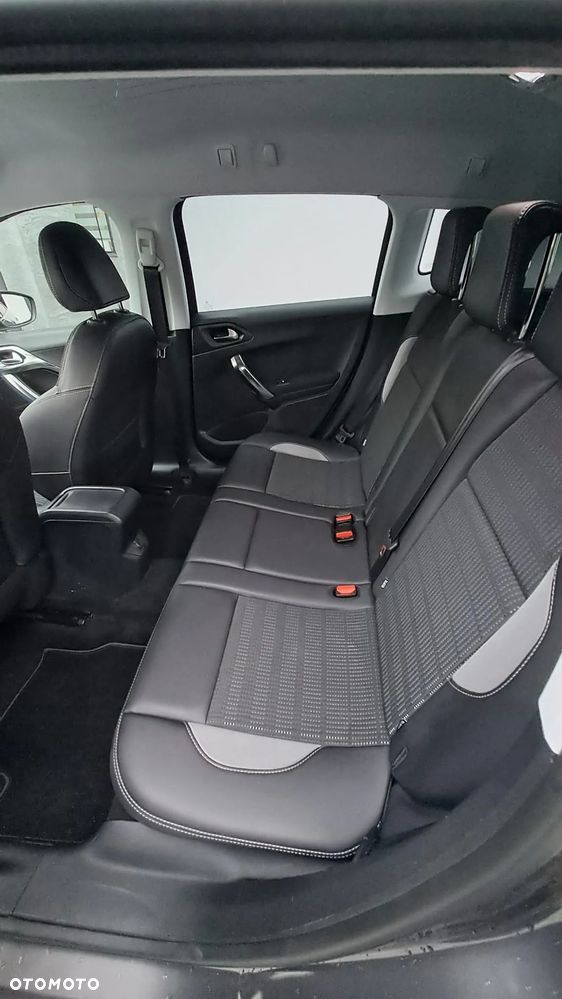 Peugeot 2008 1.6 VTi Allure - 10