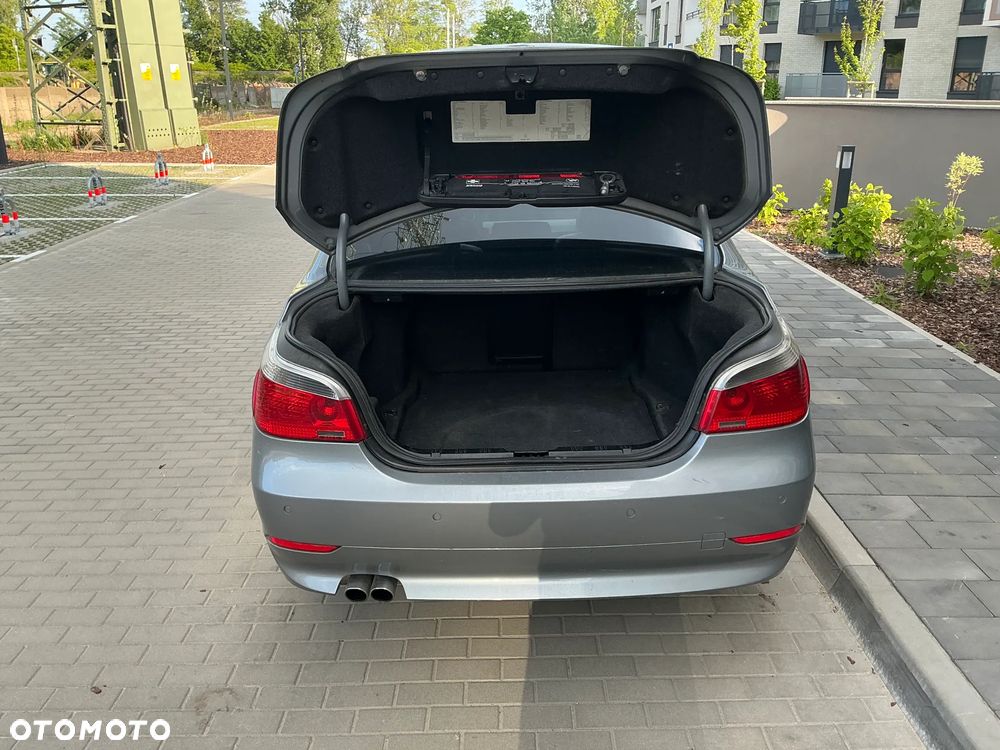 BMW Seria 5 525d - 7