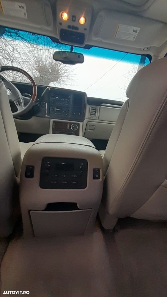 Cadillac Escalade - 7