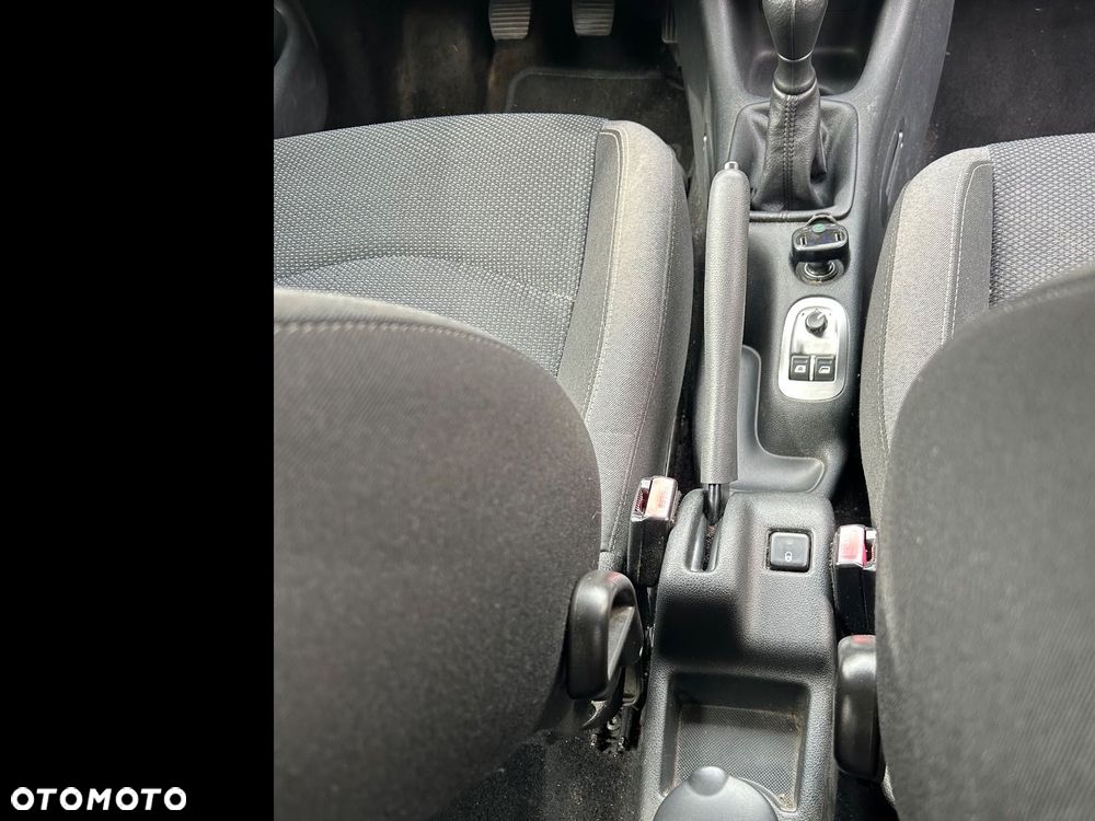 Peugeot 206 plus - 13