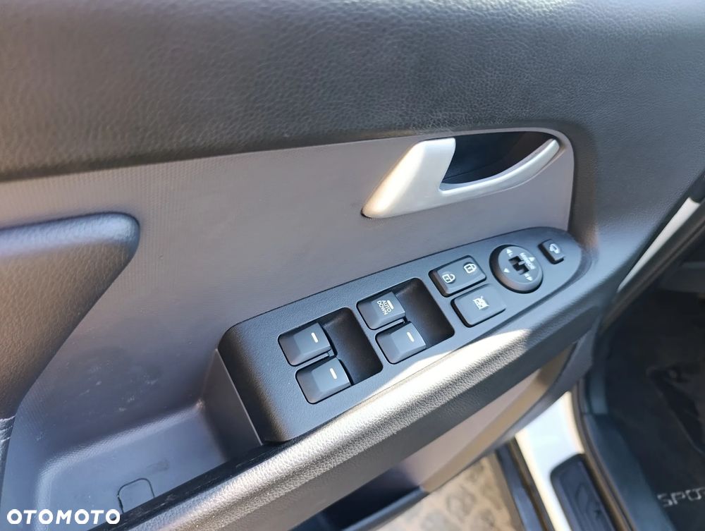 Kia Sportage 2.0 CRDI XL AWD - 9