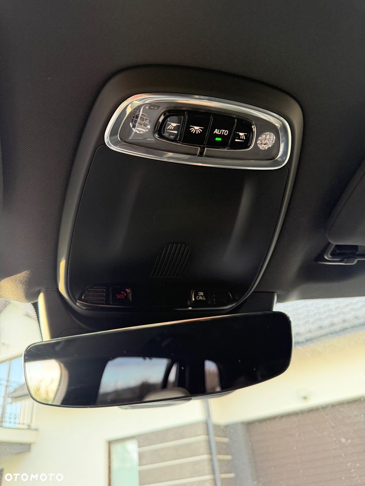 Volvo XC 90 B5 D AWD R-Design - 38