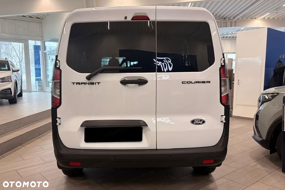 Ford Transit Courier - 7