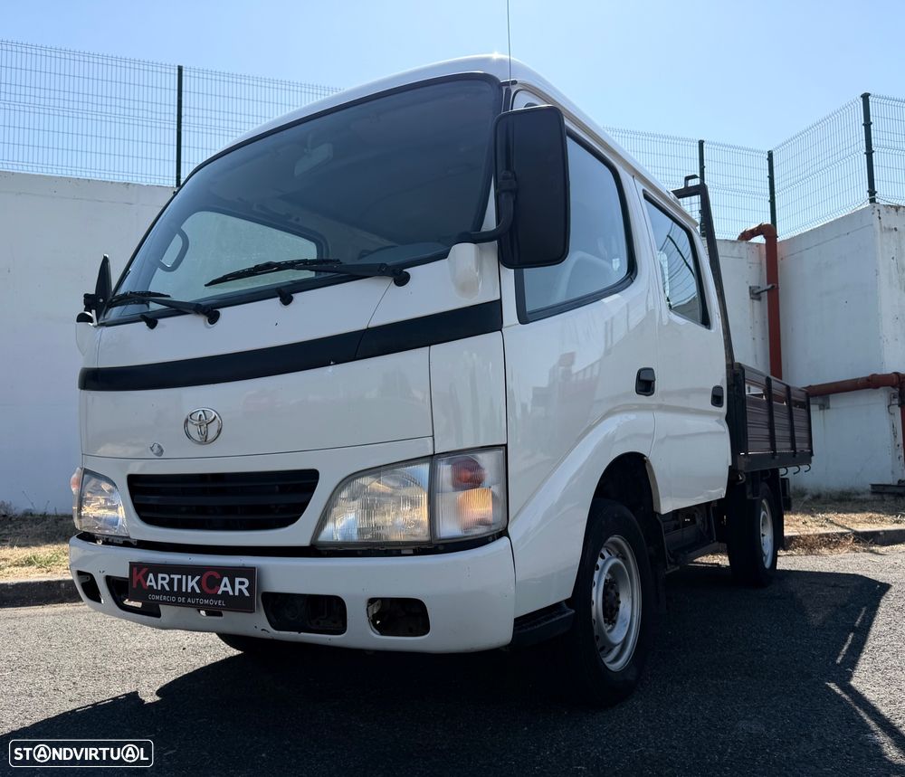 Toyota DYNA - 5