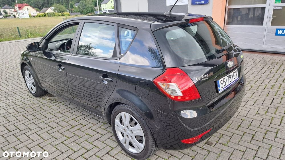 Kia Ceed - 5