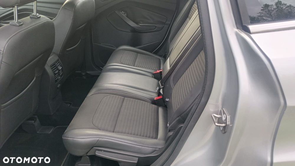 Ford Kuga 1.5 TDCi 2x4 Titanium - 16