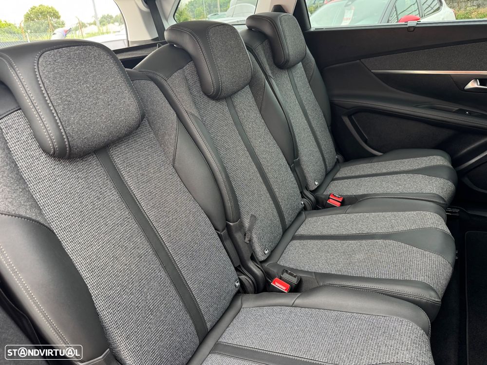 Peugeot 5008 1.2 PureTech Allure - 18