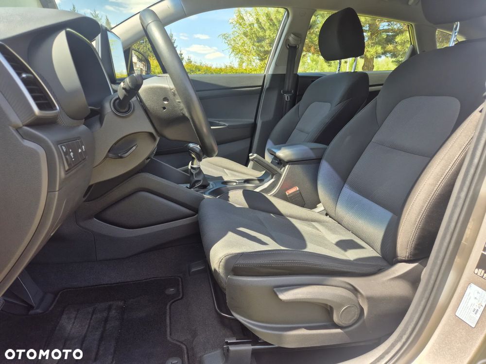 Hyundai Tucson 1.6 GDi 2WD Pure - 15