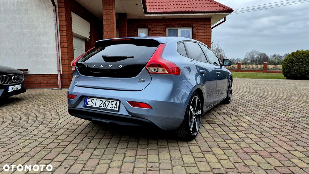 Volvo V40 D4 Momentum - 8