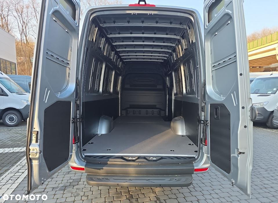 Mercedes-Benz Sprinter 319 Ekstra Long L4H2 - 9