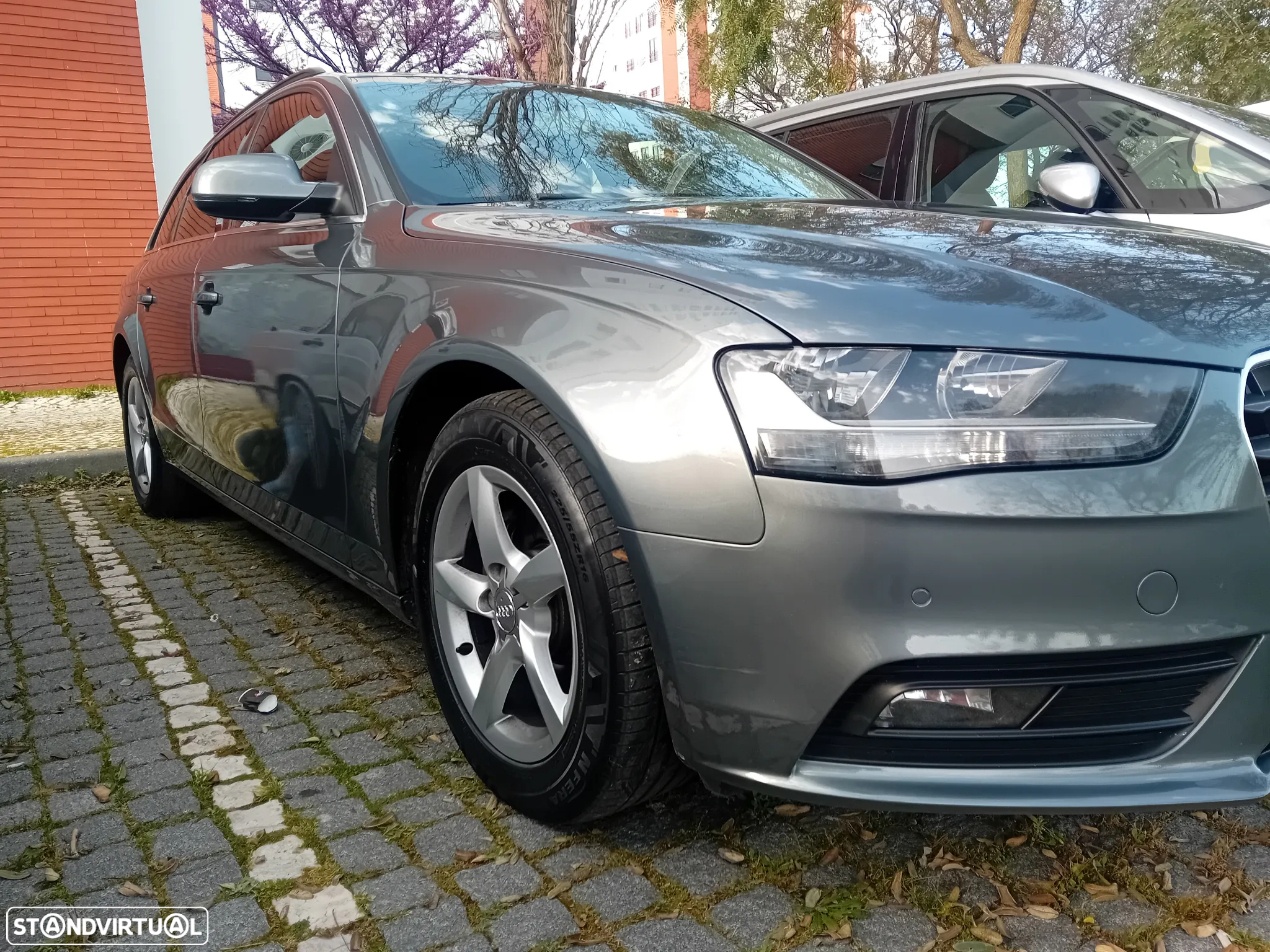 Audi A4 Avant 2.0 TDI multitronic Limited Edition - 3