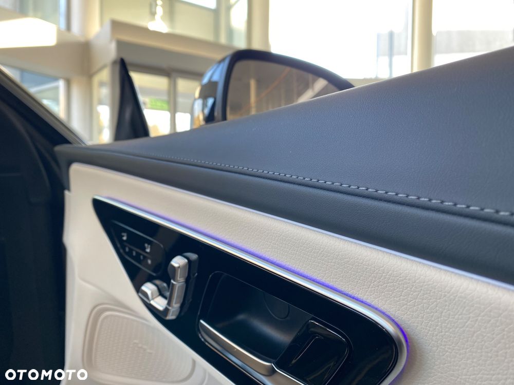 Mercedes-Benz CLE - 32