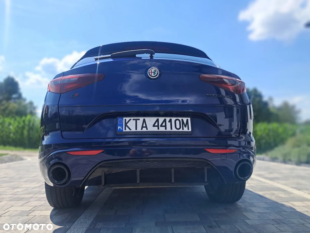 Alfa Romeo Stelvio 2.0 Turbo TI Q4 - 11