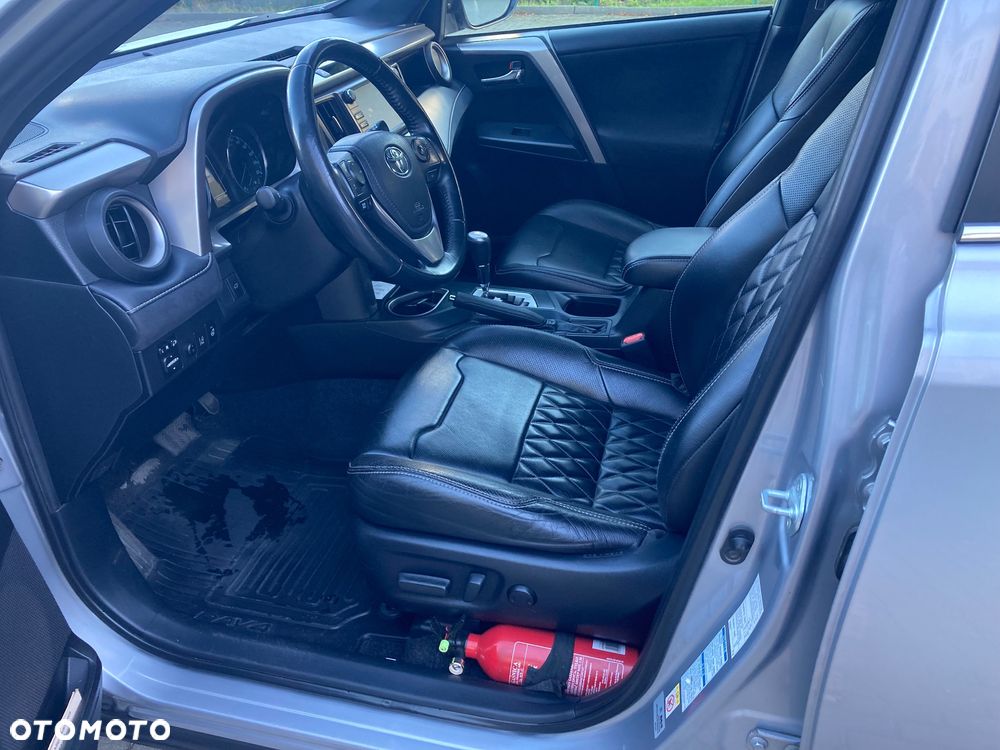 Toyota RAV4 Hybrid Premium 4x4 - 12