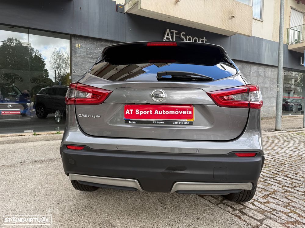 Nissan Qashqai 1.5 dCi N-Connecta J18+Led - 17