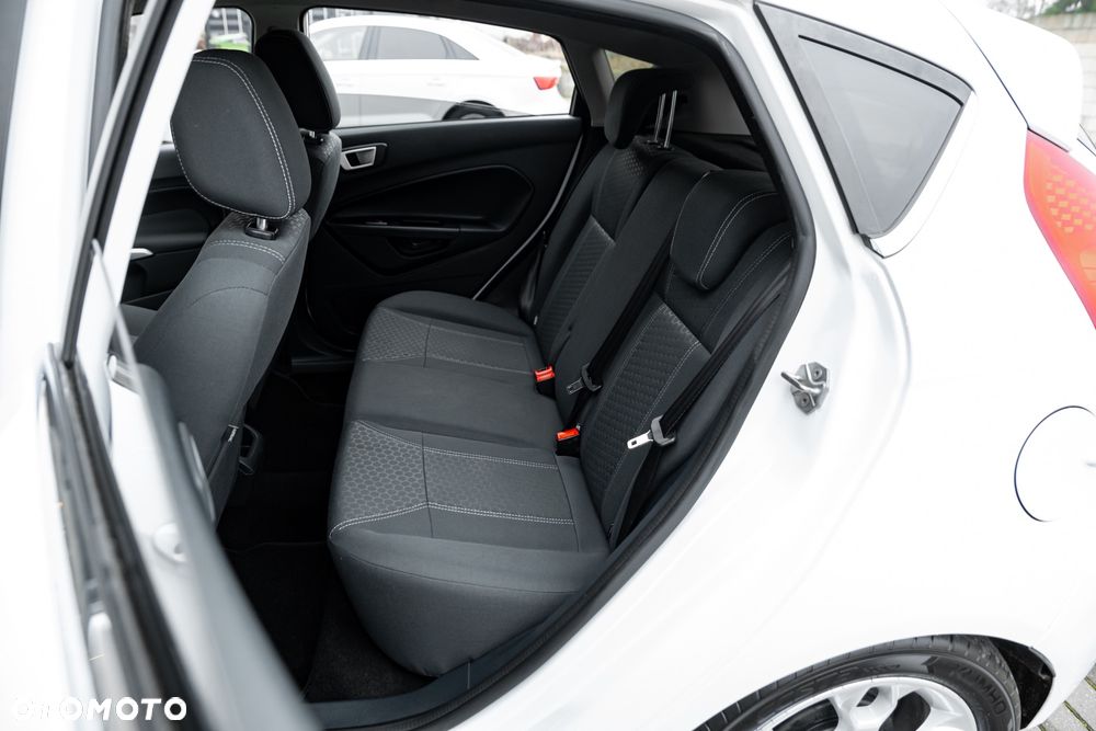 Ford Fiesta 1.6 Ti-VCT Titanium - 19