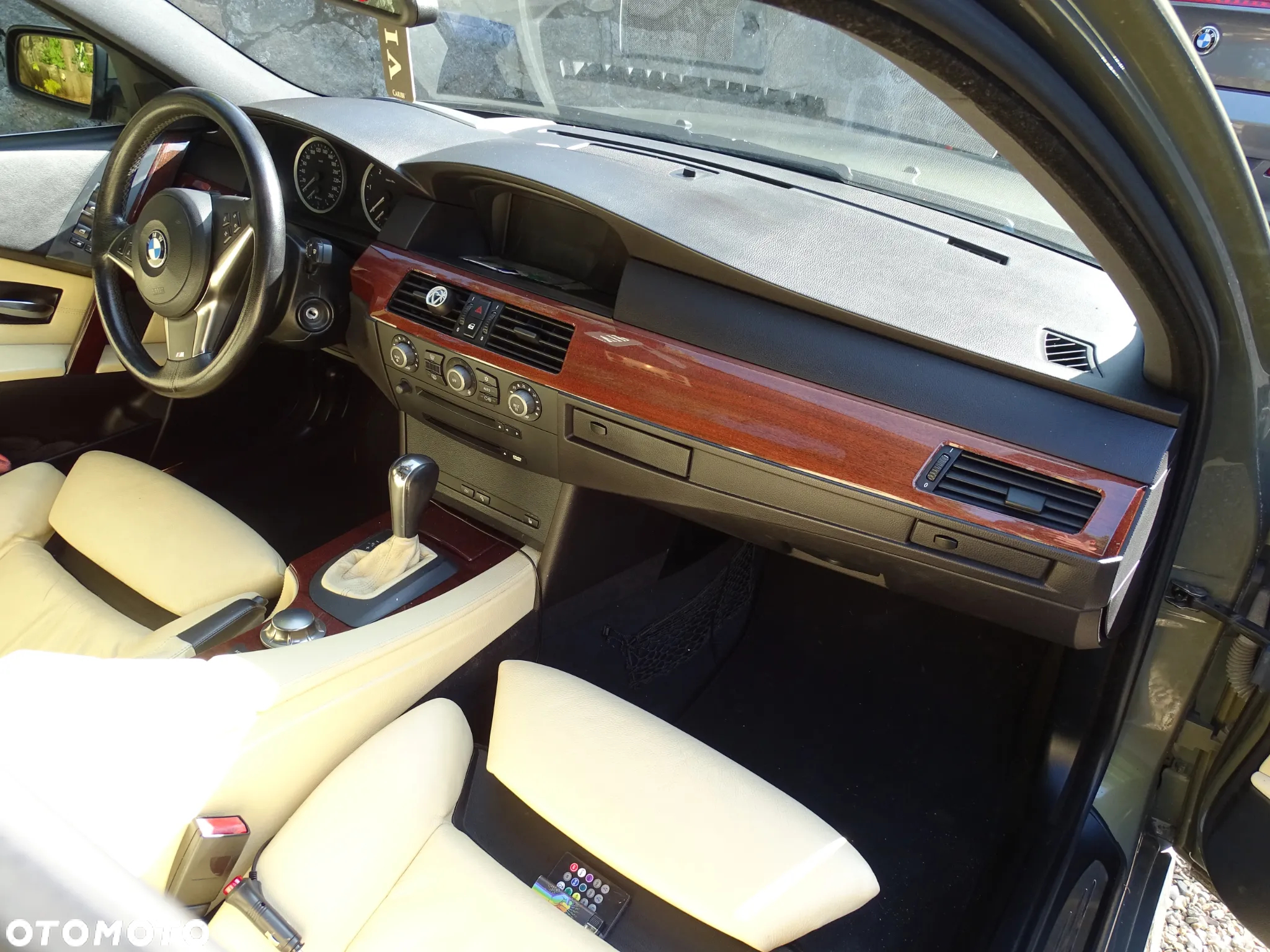 BMW Seria 5 525d Touring - 8
