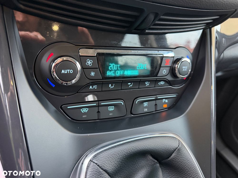Ford Kuga - 21