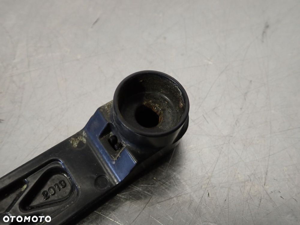 RAMIĘ WYCIERACZKI PRZÓD LEWE SUBARU IMPREZA 1.5 - 4