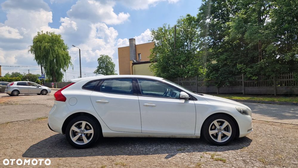 Volvo V40 D2 You - 3