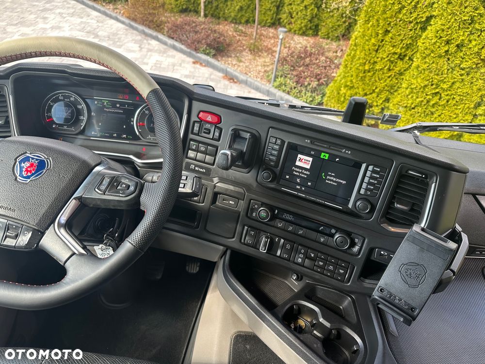 Scania / R500 / 6X2 / HAKOWIEC / Oś-SKRĘTNA-PODNOSZONA / - 29