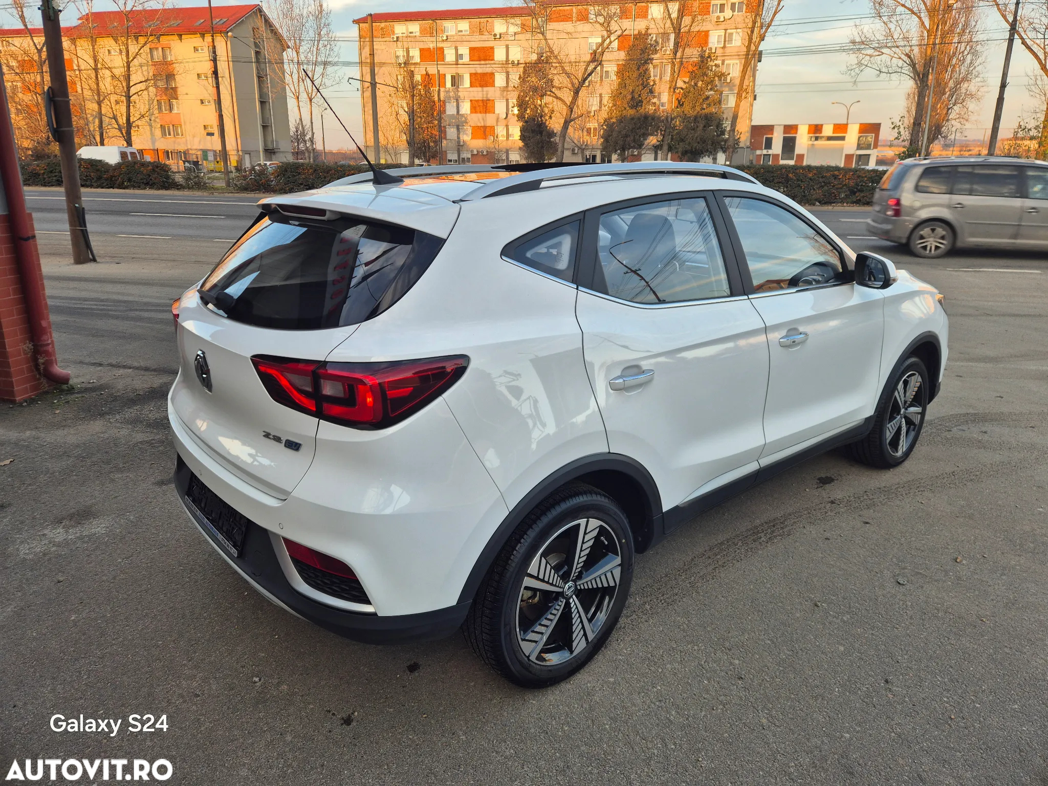 MG ZS EV Luxury - 29