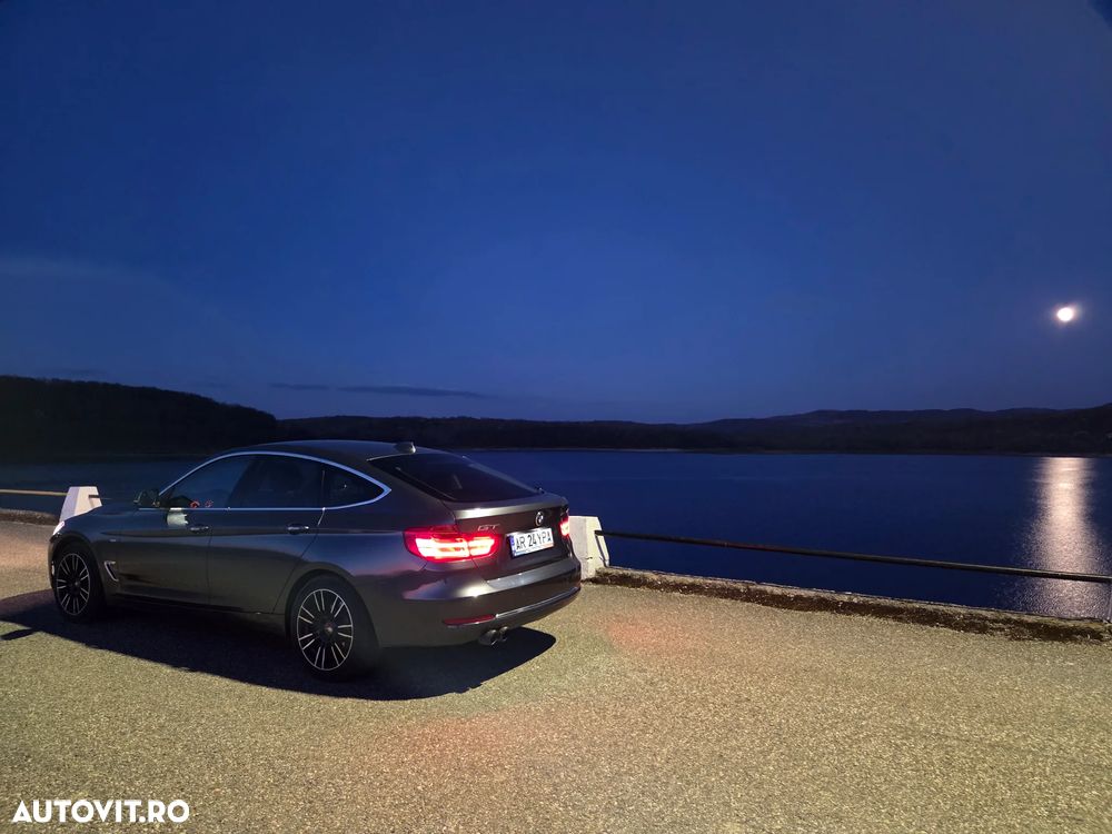 BMW Seria 3 320d xDrive - 12